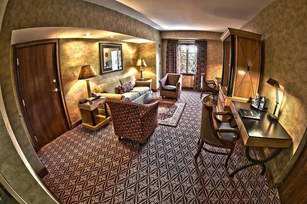 The Bertram Inn & Conf Ctr, Trademark Collection Hotel 26/51