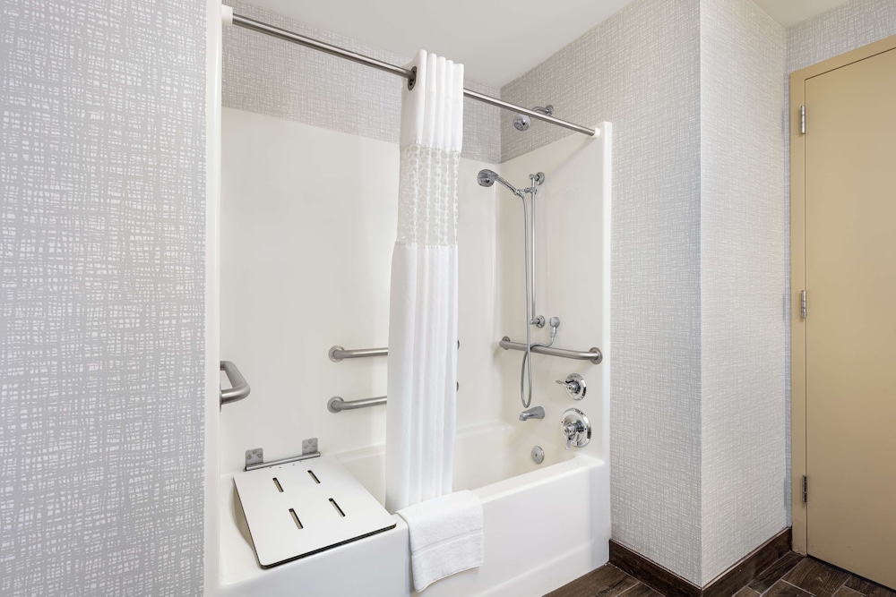 Hampton Inn Omaha Westlakeside 14/33