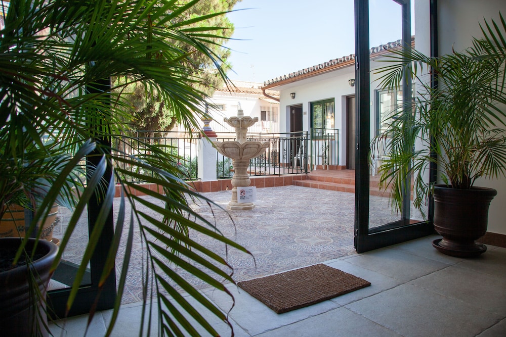 Hotel Arcos de Montemar 55/59