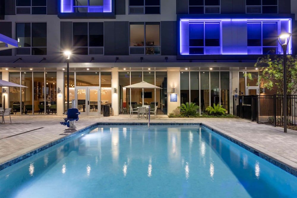 TRYP by Wyndham Orlando 1/54