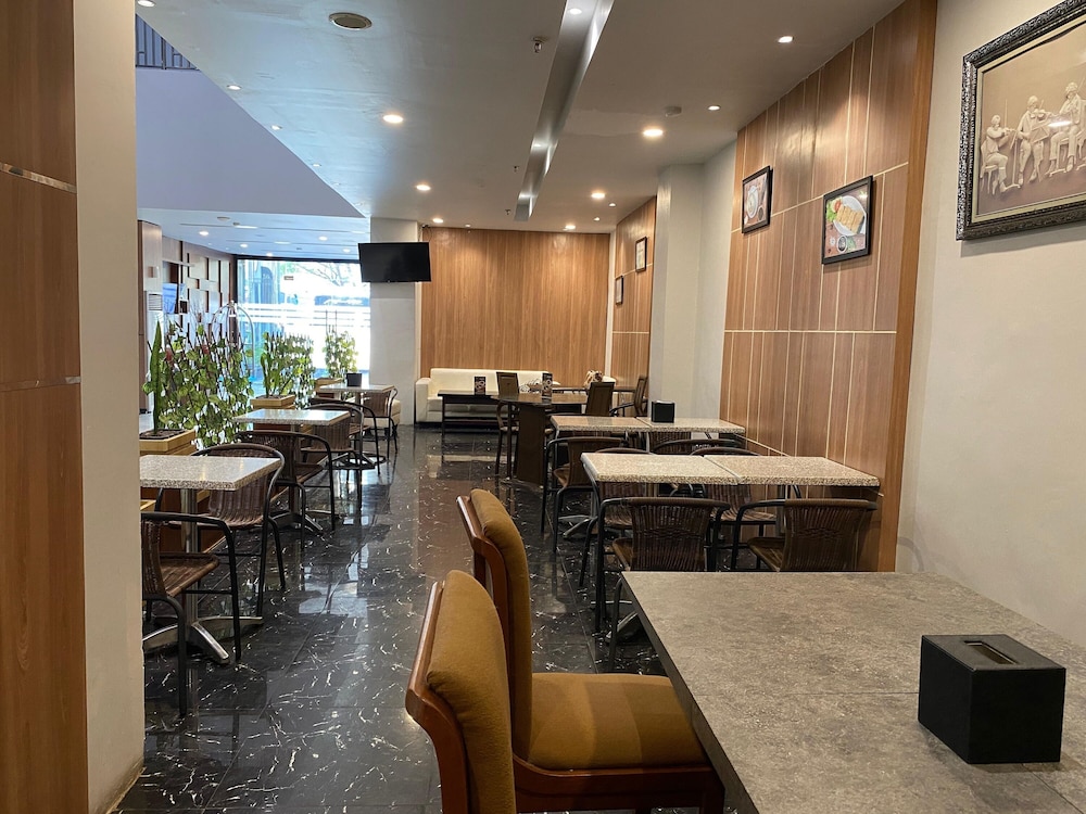 Hotel 88 Banjarmasin 48/62