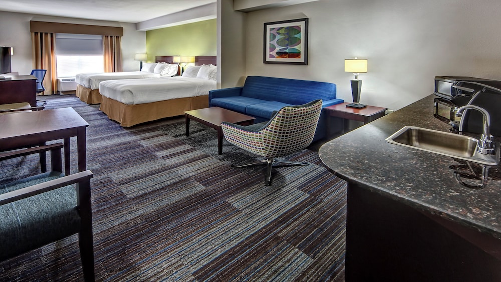 Holiday Inn Express Hotel Suites Cookeville 51/73