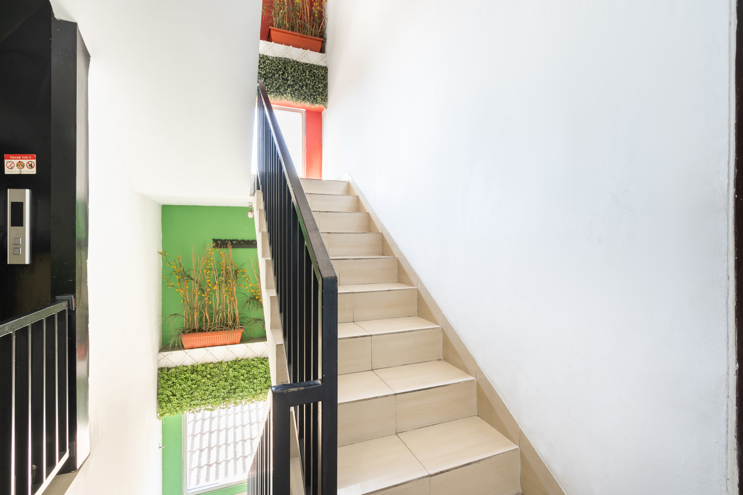 OYO Flagship 91863 Metro House 30/50