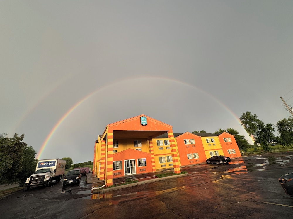 Highland Inn Peculiar 5/52