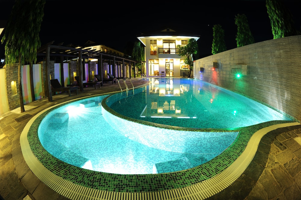 Atithi Resort And Spa 7/67
