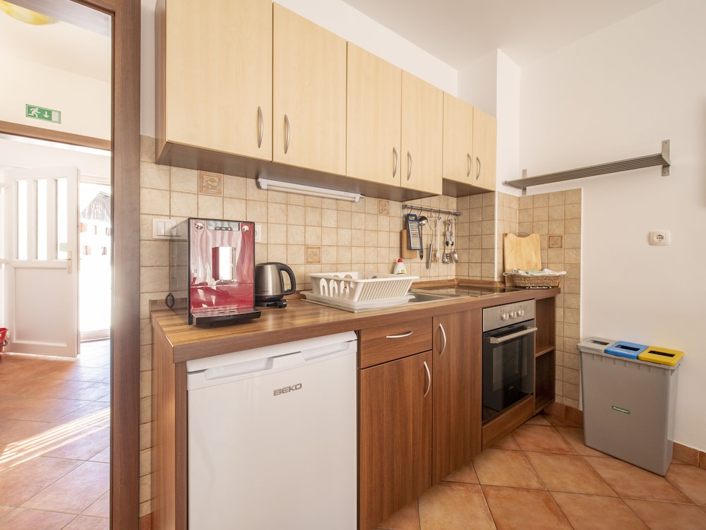 Apartment House Berghi Ii 7/48