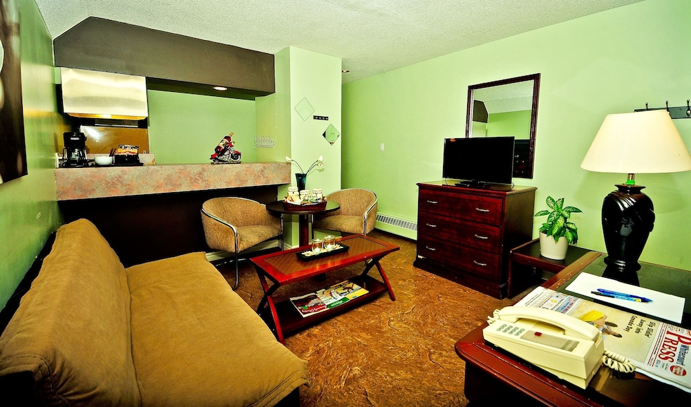Cloud 9 Inn 58/72