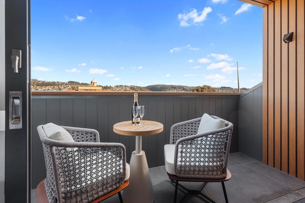 The George Hotel Launceston 33/39