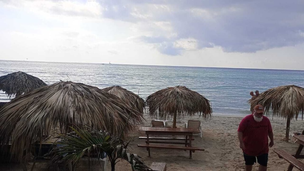 Fun Holiday Beach Resort 66/73