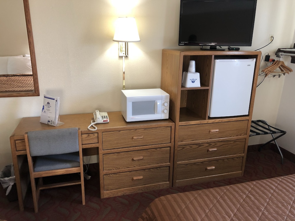 Americas Best Value Inn & Suites-Sidney 28/37