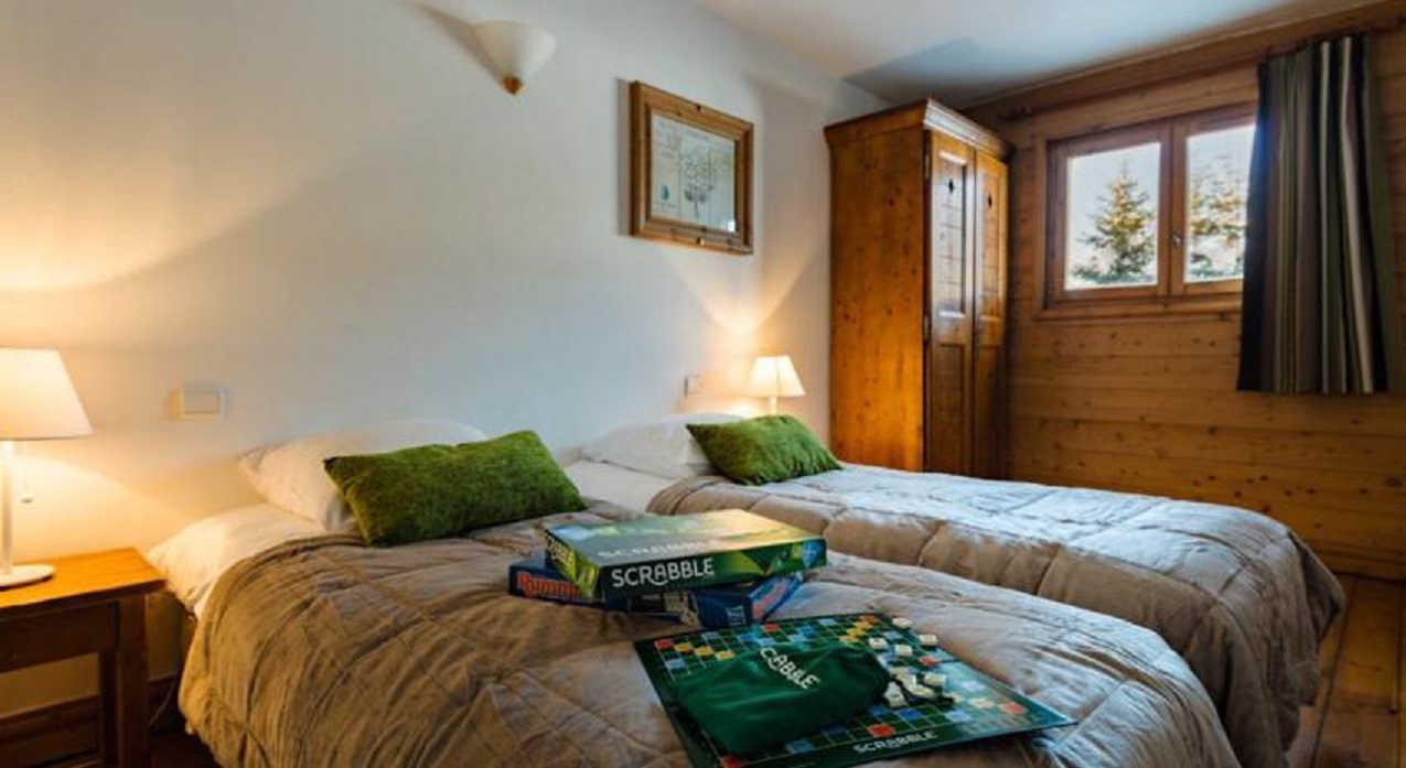 Mezzanine, 3 Rooms, Apartment