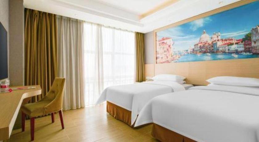 Vienna Hotel (Shenzhen Guanguang Road Foxconn) 41/58