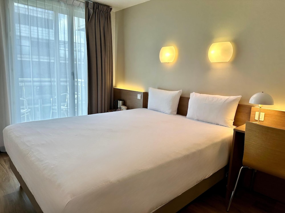 Hotel Campanile Paris Bercy Village 8/31