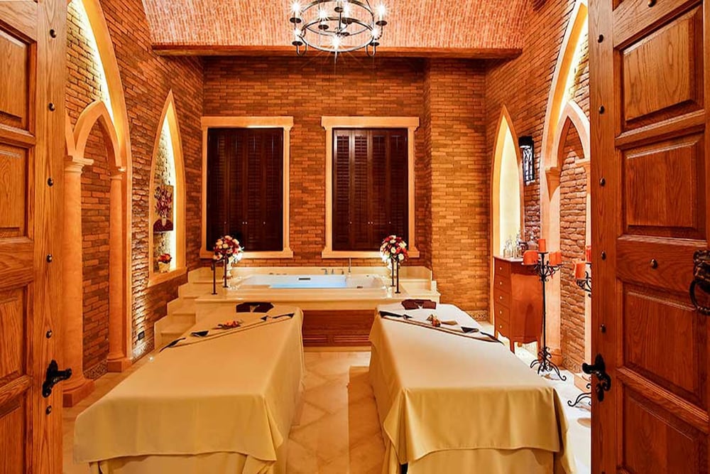 Town Square Suites By Toscana Valley 18/50