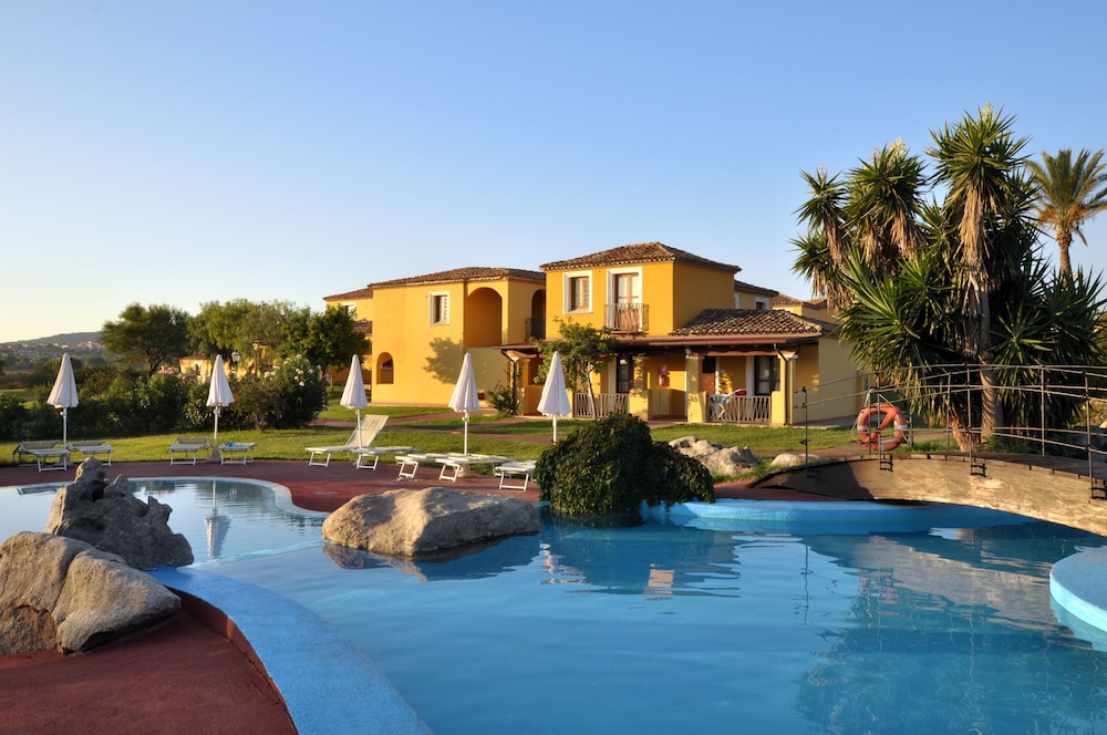 Villaggio Baia Dei Pini in BUDONI