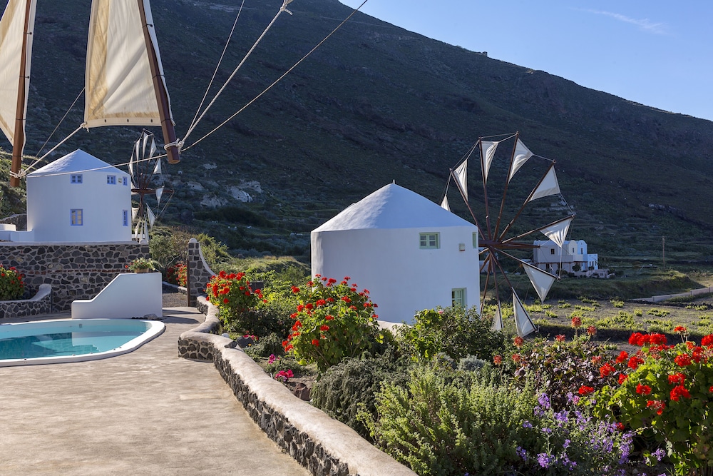 Windmill Villas 24/37