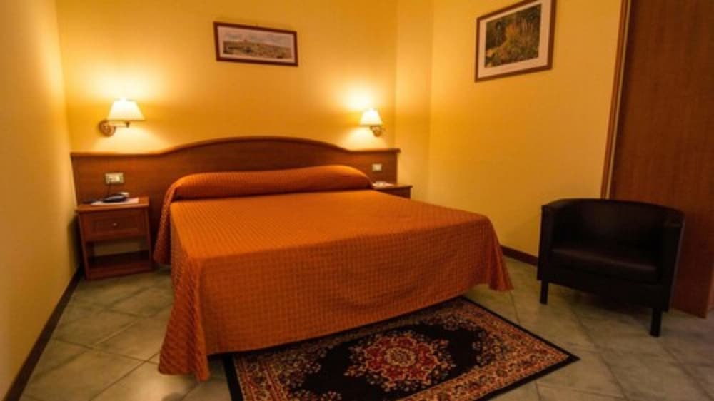 HOTEL DEGLI AMICI 31/42