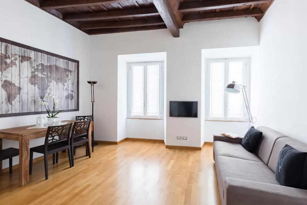 The Regal Suite 36/50