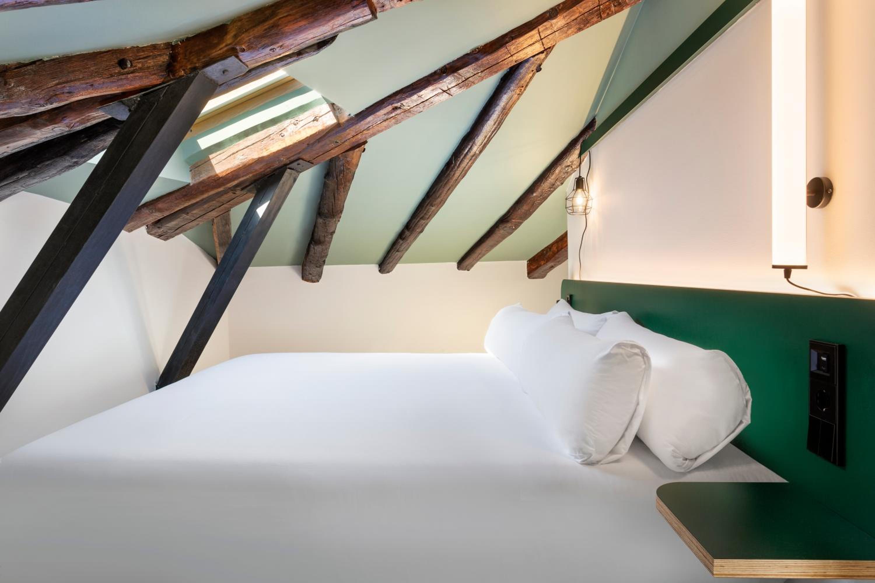 جناح جونيور بشرفة، B&B HOTEL Madrid Centro Plaza Mayor 2/4
