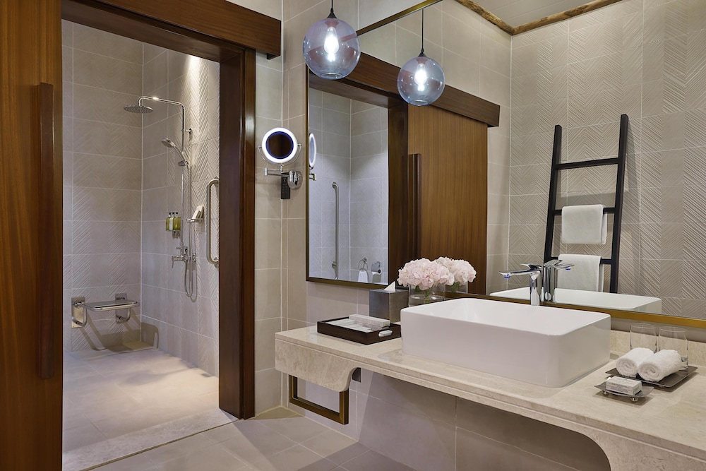 Anantara World Islands Dubai Resort 77/78