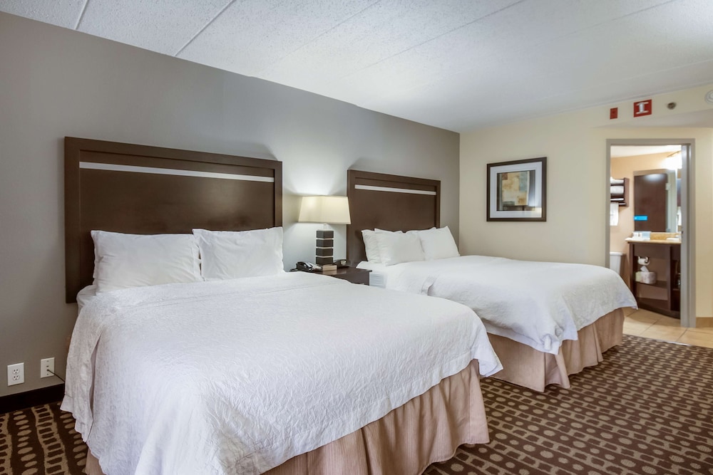 Hampton Inn Columbus West 14/45