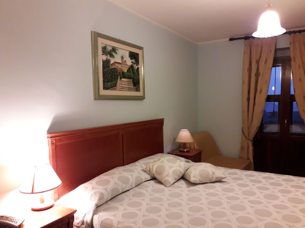Edelweiss Hotel 24/65
