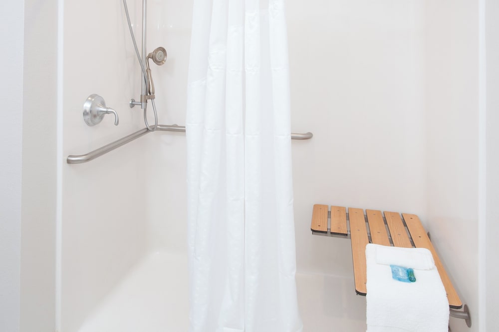 Holiday Inn Express Haskell-Wayne Area 42/75