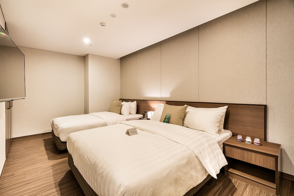 WD HOTEL 14/50