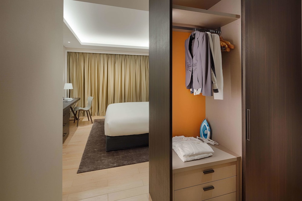 SHERWOOD SUITES 29/74