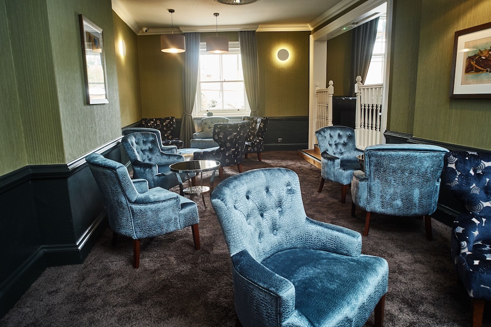 Chequers Hotel 42/58