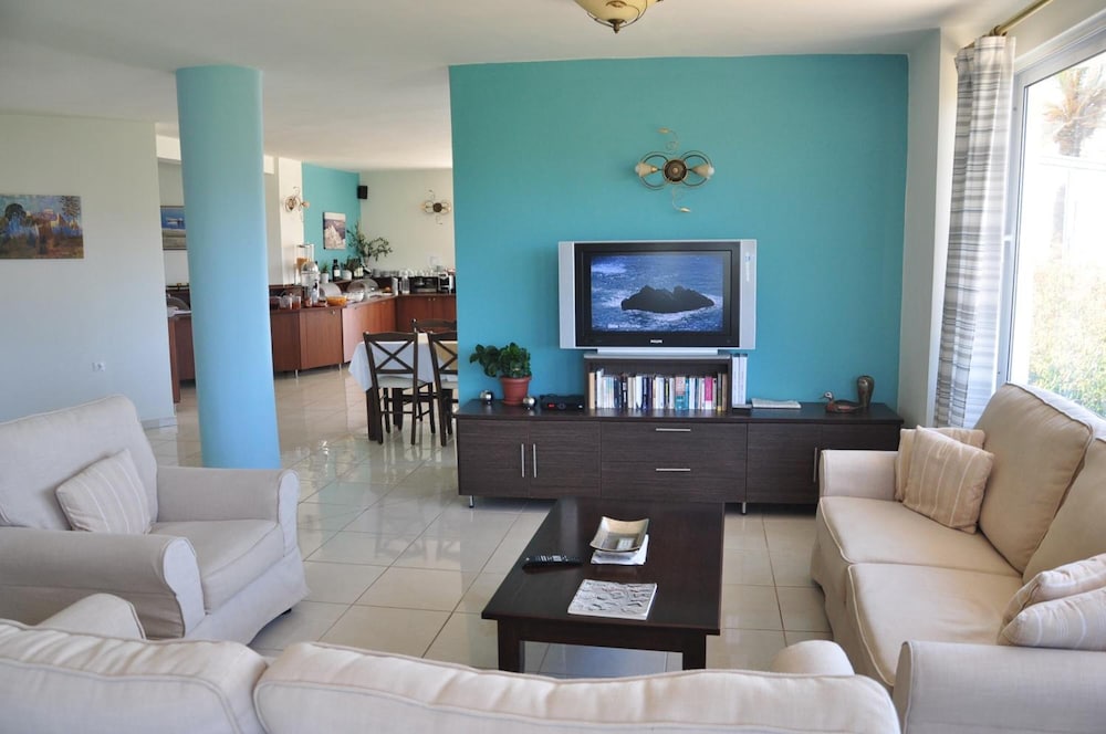 CASTRI VILLAGE HOTEL 20/50