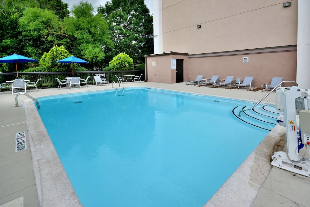 Hampton Inn Raleigh/Durham-Airport 5/55