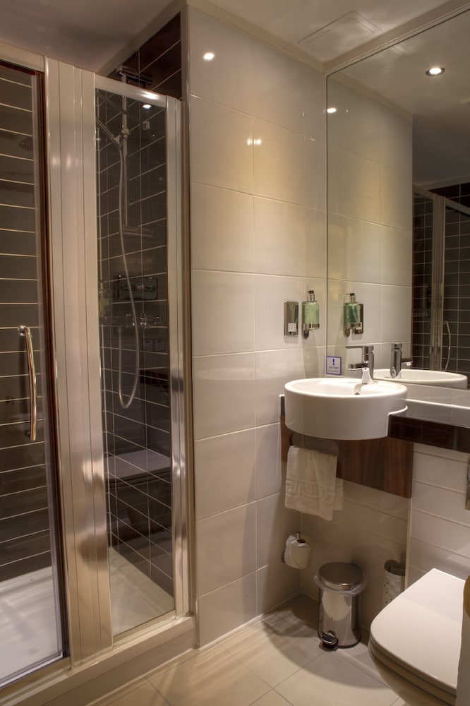 Holiday Inn Express Edinburgh Airport Ex Quality Edinburgh Airport 28/53