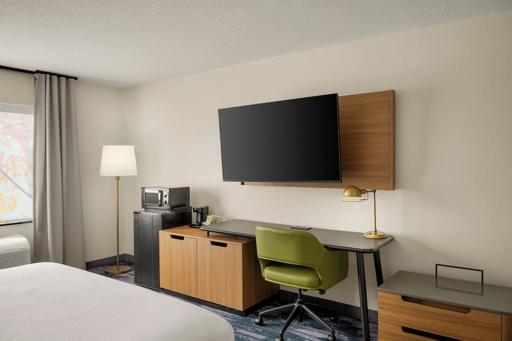 Fairfield Inn And Suites Bloomington 62/66