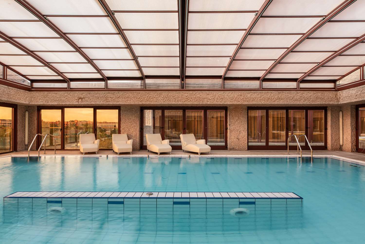 swimming pool spa