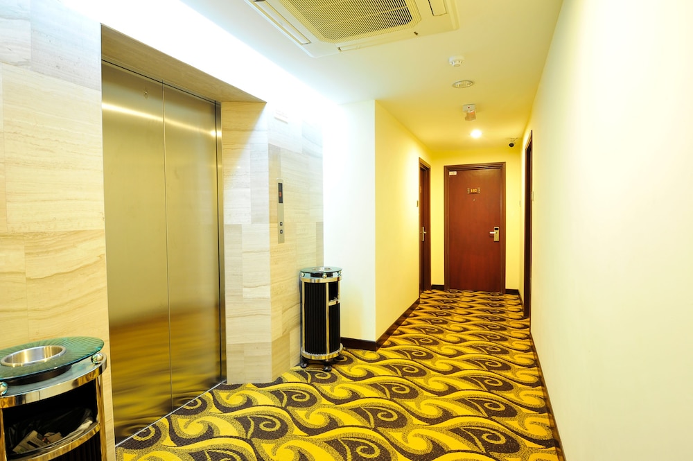 Hallmark View Hotel 19/56