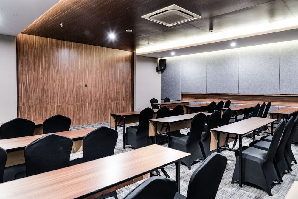 Aston Sidoarjo City Hotel and Conference Center 38/50
