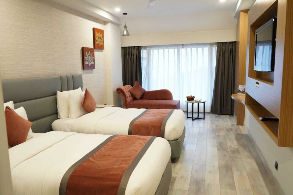 Amritara Surya, Mcleodganj 13/68