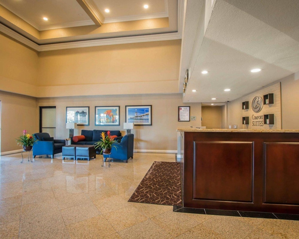 Comfort Inn & Suites Huntington Beach 7/43