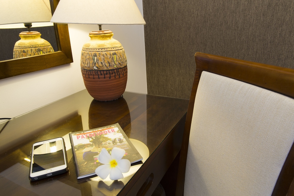 Starlet Hotel 36/64