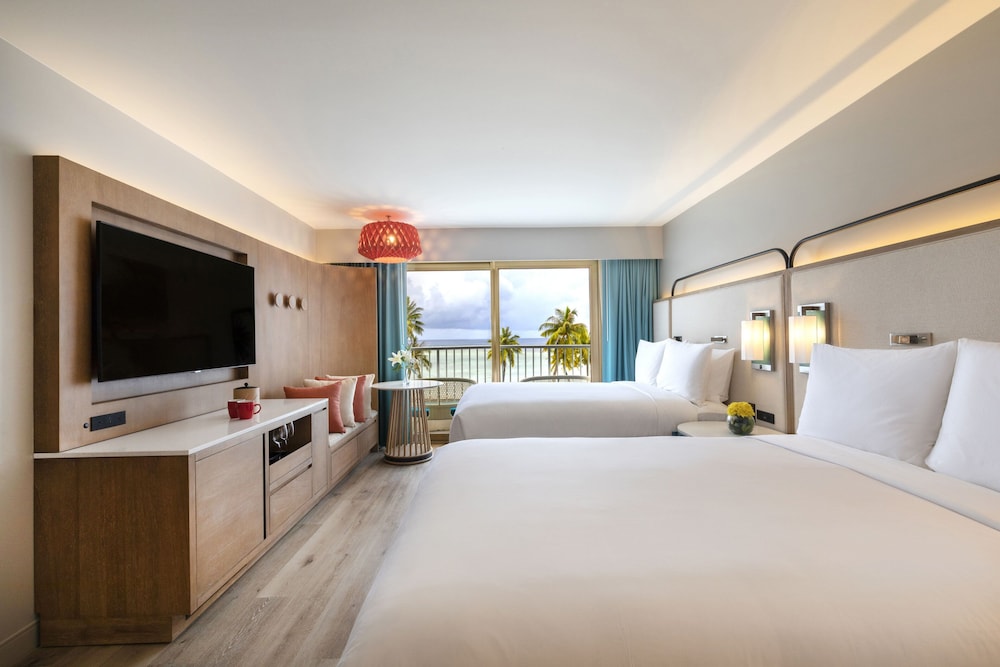 جناح بسريرين مزدوجين بغرفة نوم واحدة، Crowne Plaza Resort Guam 2/6