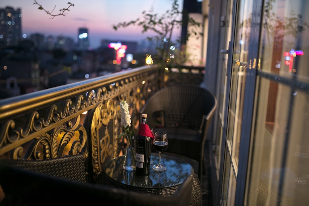 Royal St Hanoi Hotel 3/27