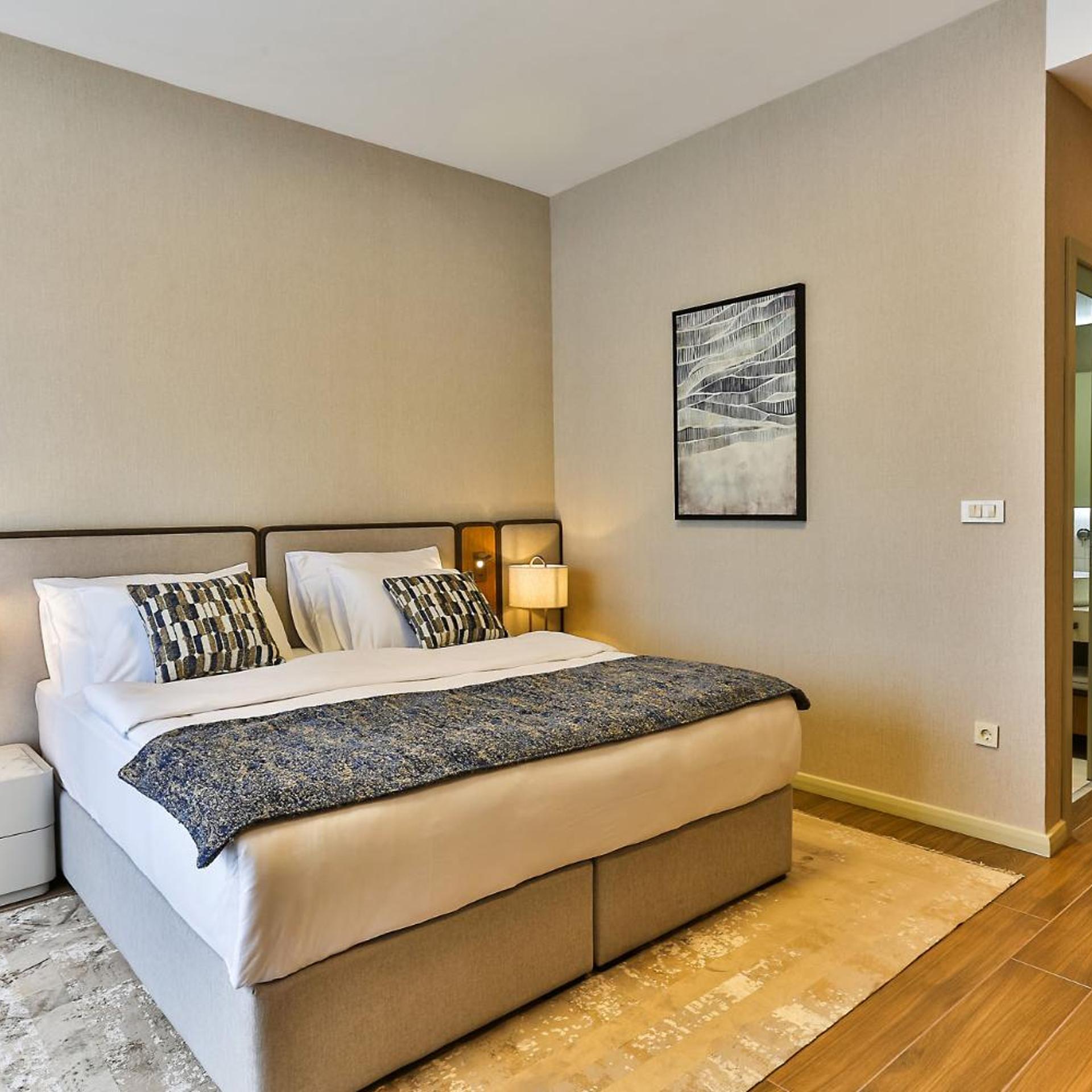 Deluxe, Double Bed, with Extra Bed