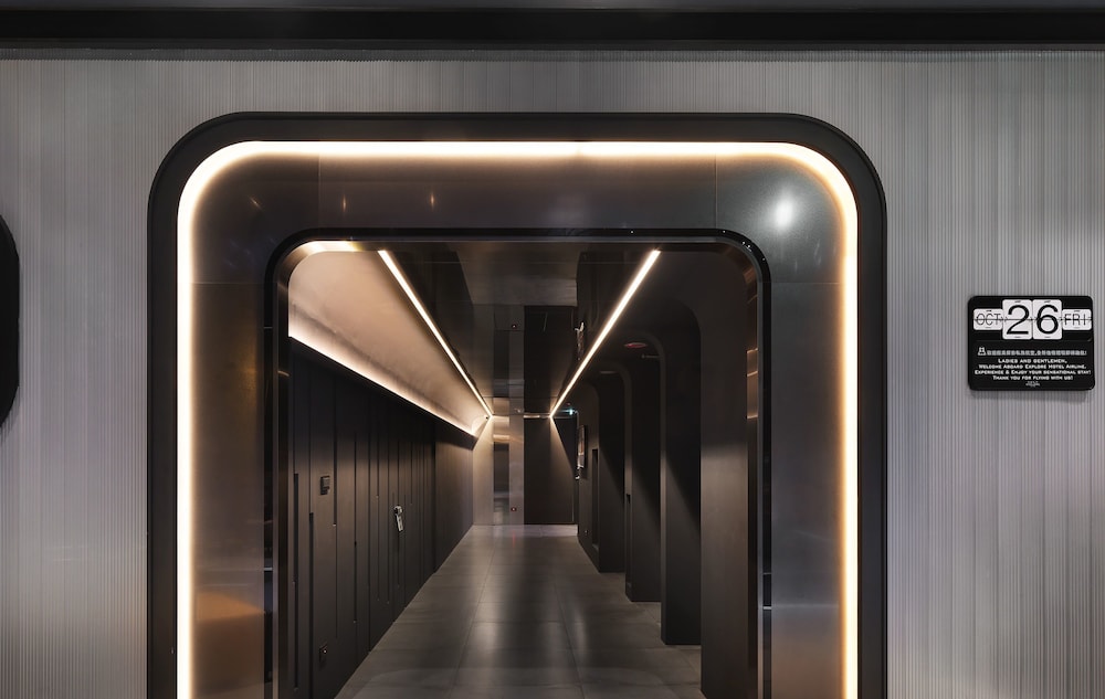 Explore Hotel 20/28