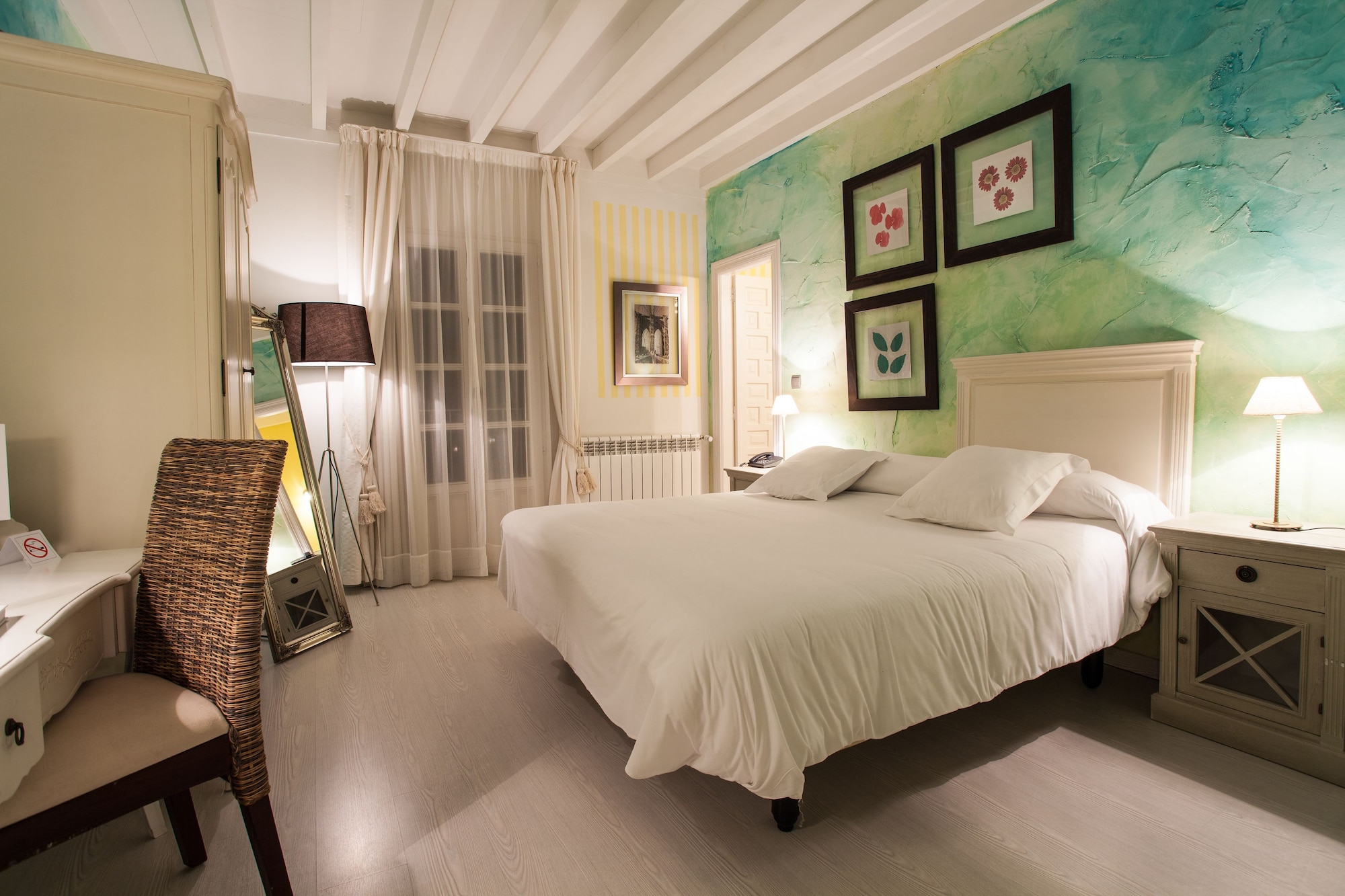 غرفة بسرير كوين، Hotel Rural el Bosque de la Anjana 7/10