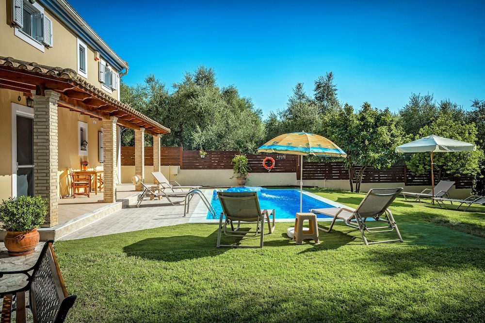 Villa Kardaris 49/57