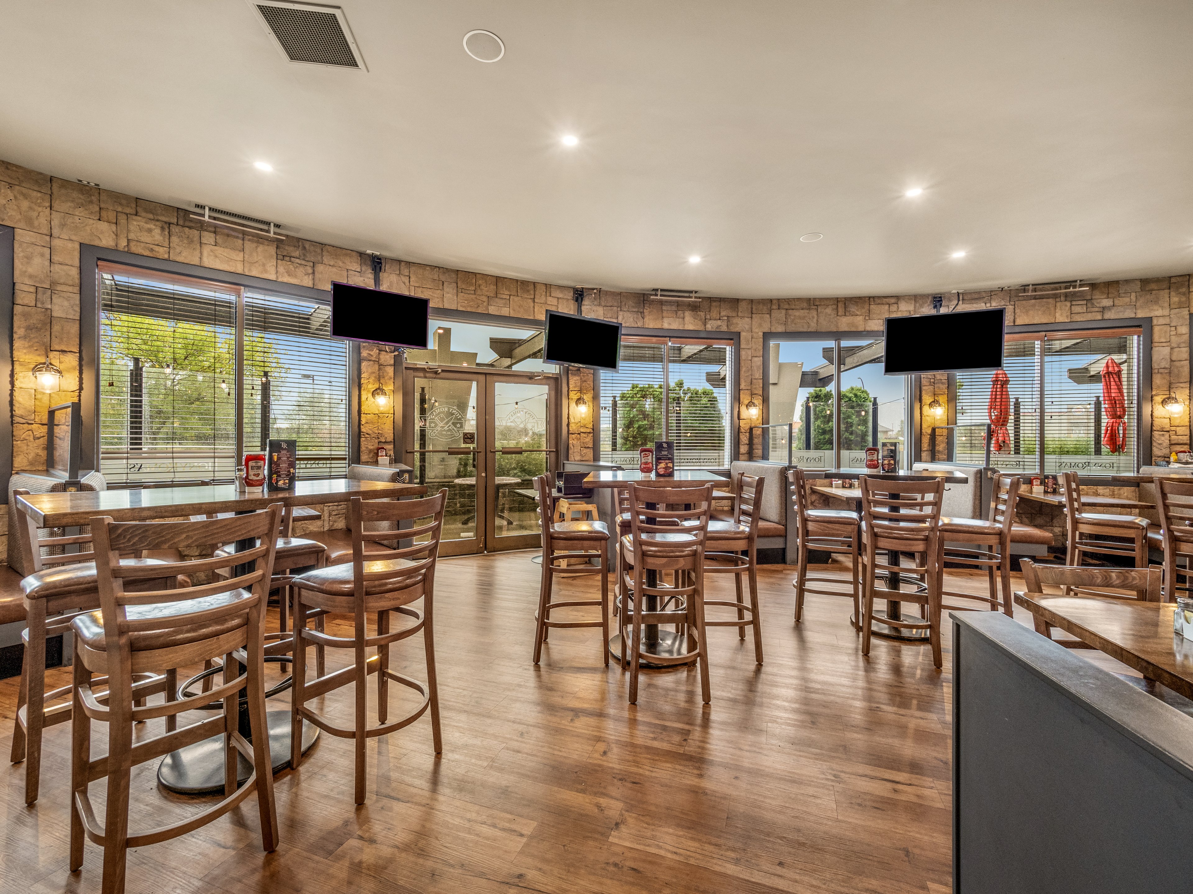 HOLIDAY INN LETHBRIDGE 32/50