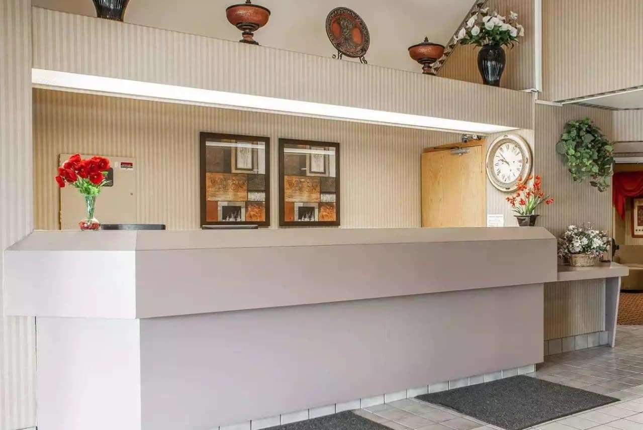 Baymont Inn and Suites by Wyndham Mukwonago 3/14