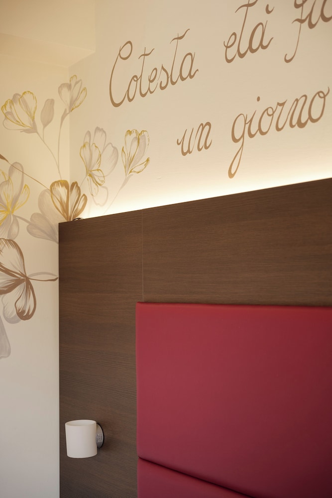 Albergo Ristorante Pizzeria Tonino 4/50