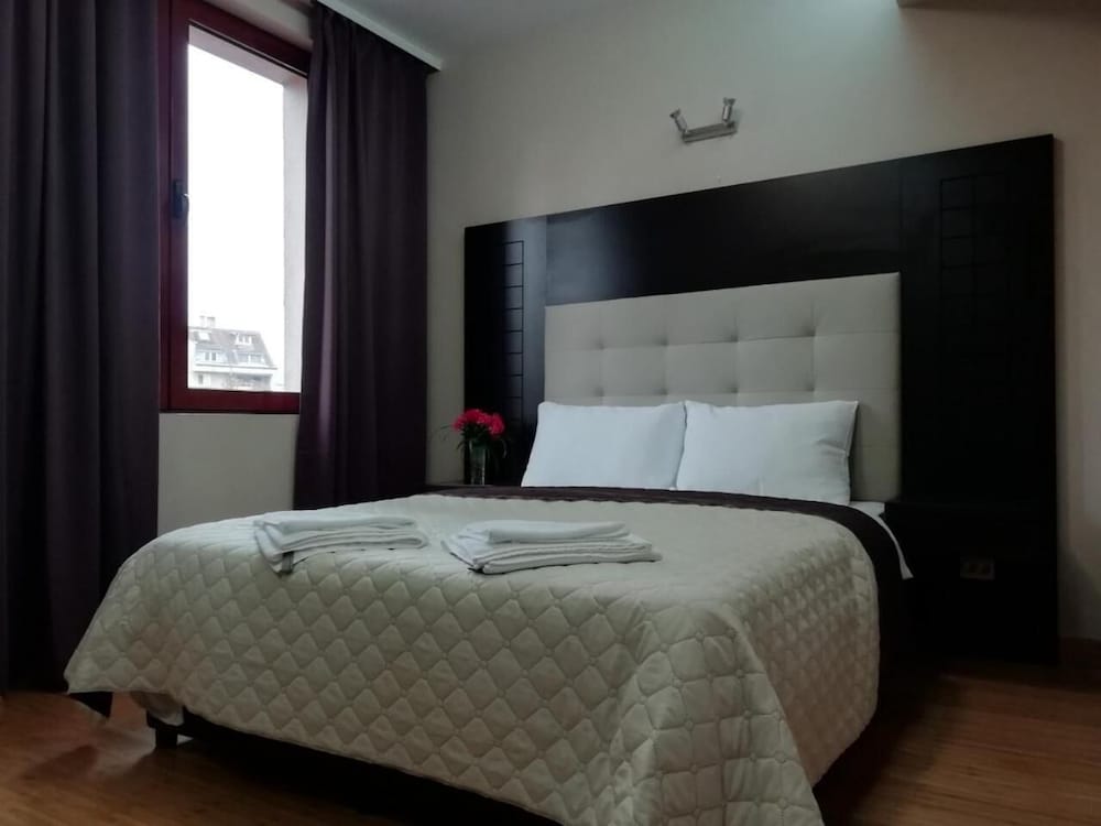 Cityhome Aparthotel 7/54